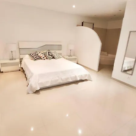 Villa Avec Piscine A Lecci