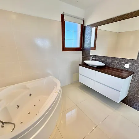 Villa Avec Piscine A