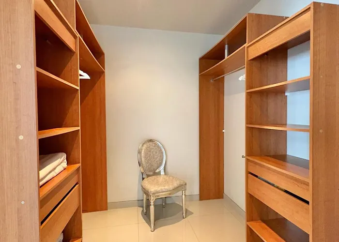 Avec Piscine à Villa